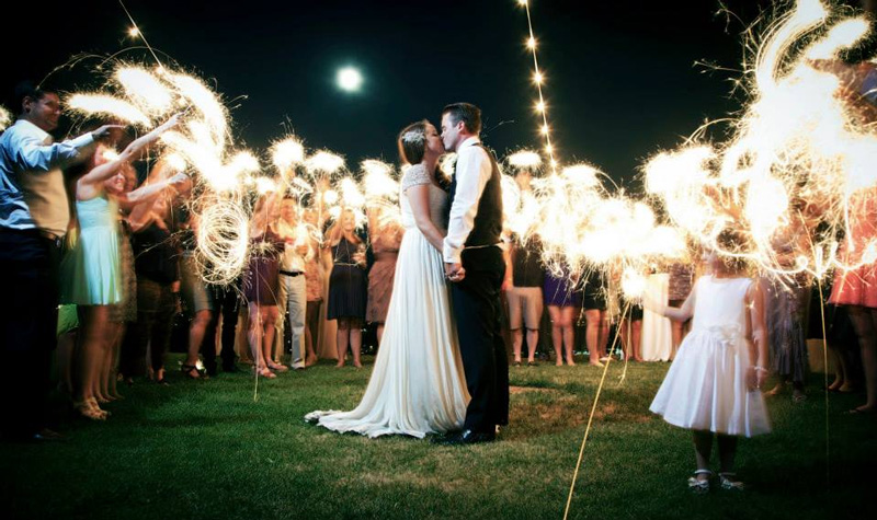 bride groom kissing sparkler sendoff okanagan wedding